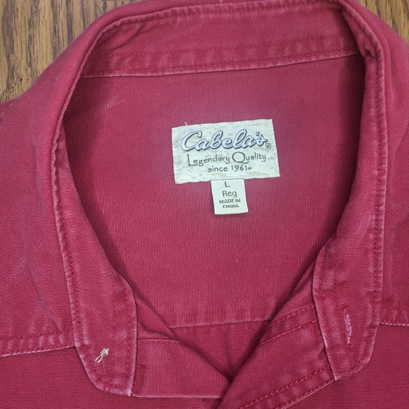 Cabelas Legendary Quality Button Down Cherry Red Tee Mens Large Canvas Style A58 - Picture 2 of 7